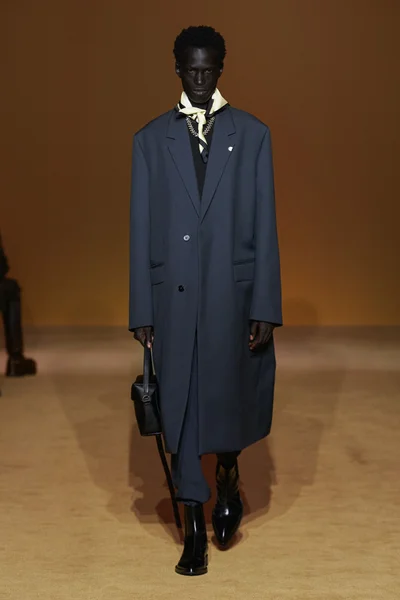 Look 34